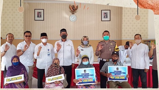 Gambar Berita PENYALURAN BLT DD DESA GENTENG KULON TRIWULAN PERTAMA